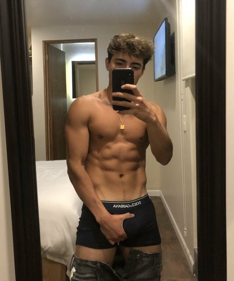 prettyboyaedan beautiful model archive