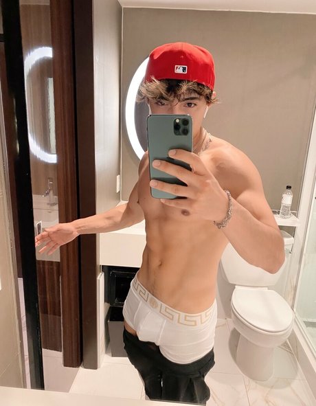 prettyboyaedan porn actress pics