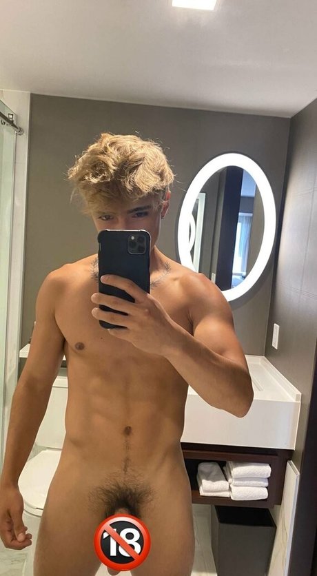 prettyboyaedan pornographic star photo