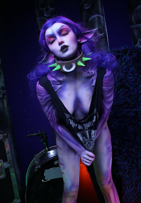 mypetmonstergirl exclusive model photos