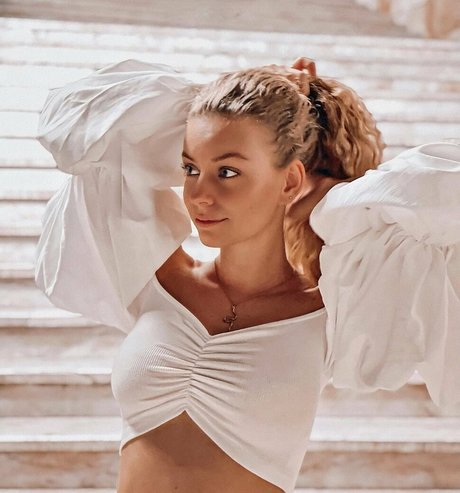 Dalmalaluna erotic pornstar pics