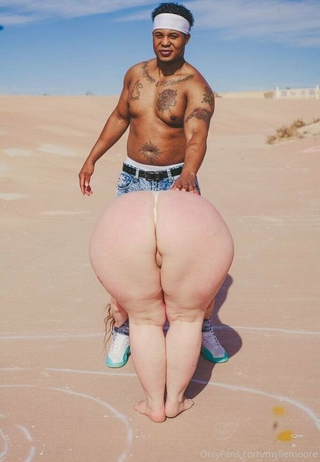 naughty onlyfans beautiful img