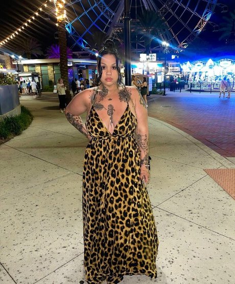 Krisssss__x hot model gallery