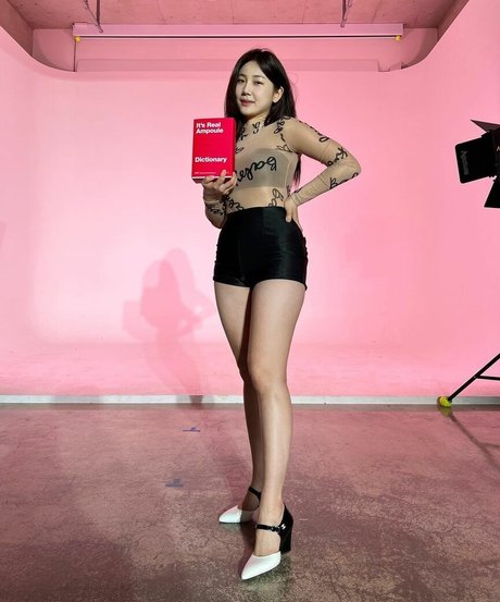 Lsoojung naked actress image