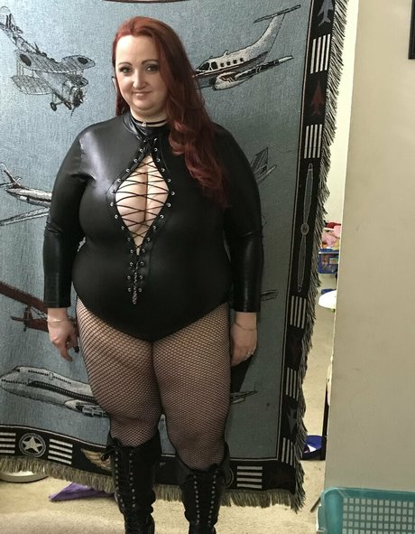 naughty kitten84 naked pornstar archive