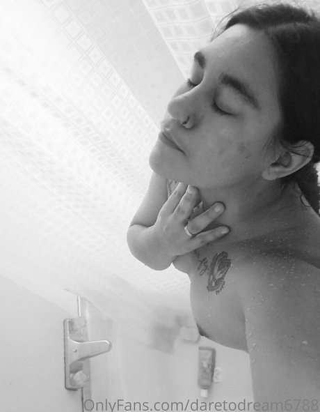 daretodream6788 star top picture