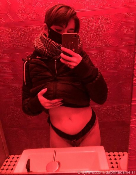 shemale outdoor onlyfans xxx img