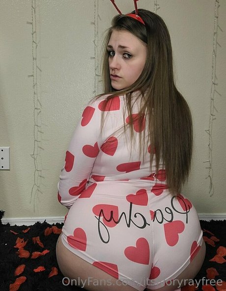 Ivory Ray model porn images