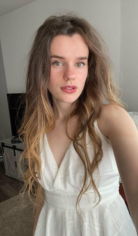 kes de hot star photo