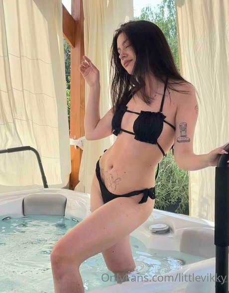 littlevikky model xxx pics