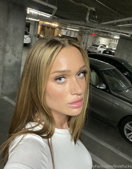 Lexiefucks erotic actress img