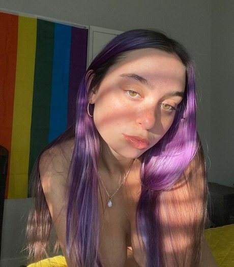 bib1tchh model pretty img