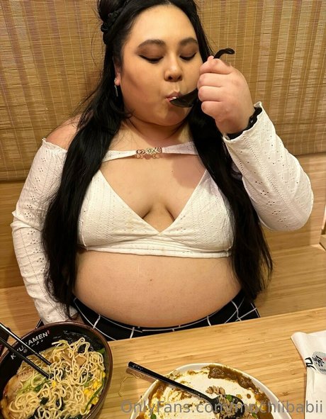 mochiibabii model beautiful photo