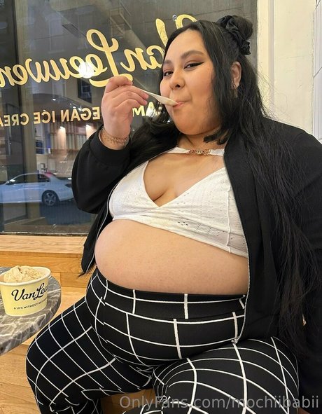 mochiibabii nice actress photos