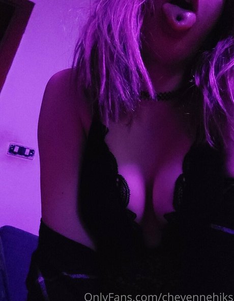 cheyennehiks art star pic