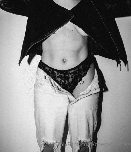 cheyennehiks star art photos