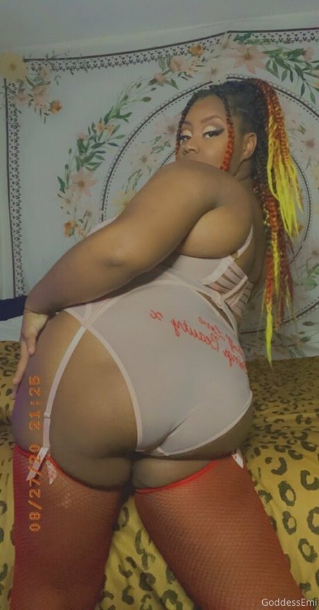 emithegoddess xxx model picture