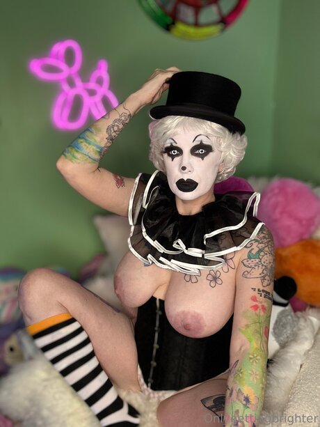 Onlygettingbrighter star hot pictures