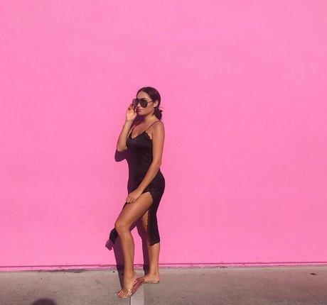 Coco Lodge model hd photo