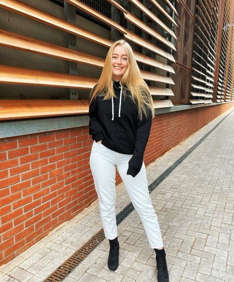 Lotten Sheppard star free img