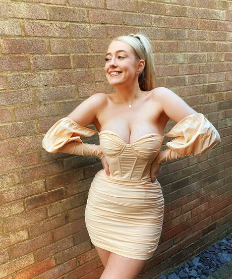 Lotten Sheppard star high quality photos