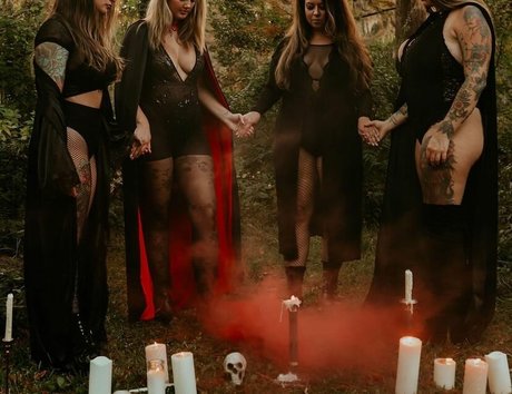 Chelsea Hammill nudes actress photo