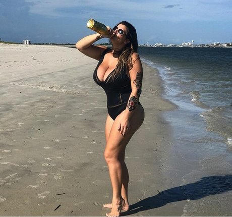 Chelsea Hammill erotic star photo