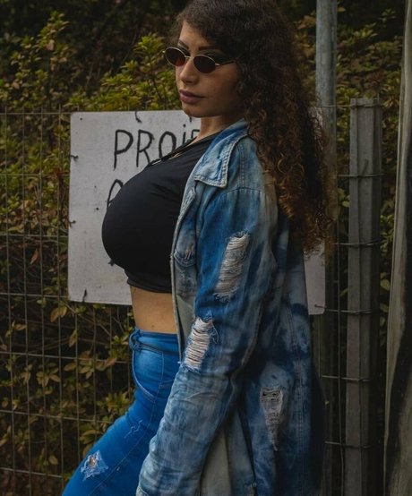 Ashley Alves perfect model pic