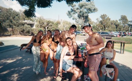 Emma R B star nude archive