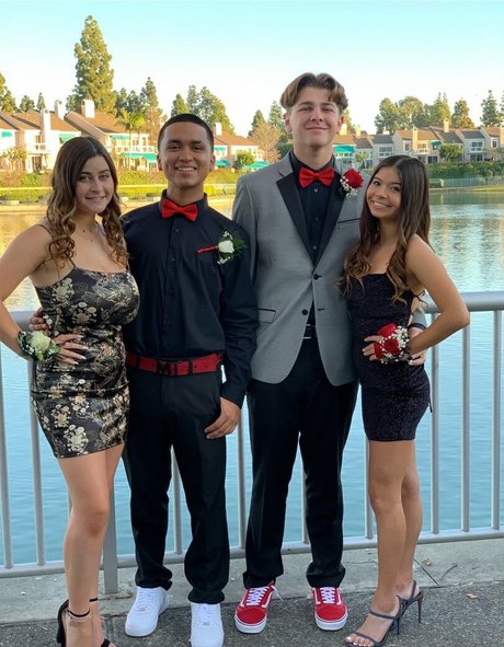 Emma R B model top galleries