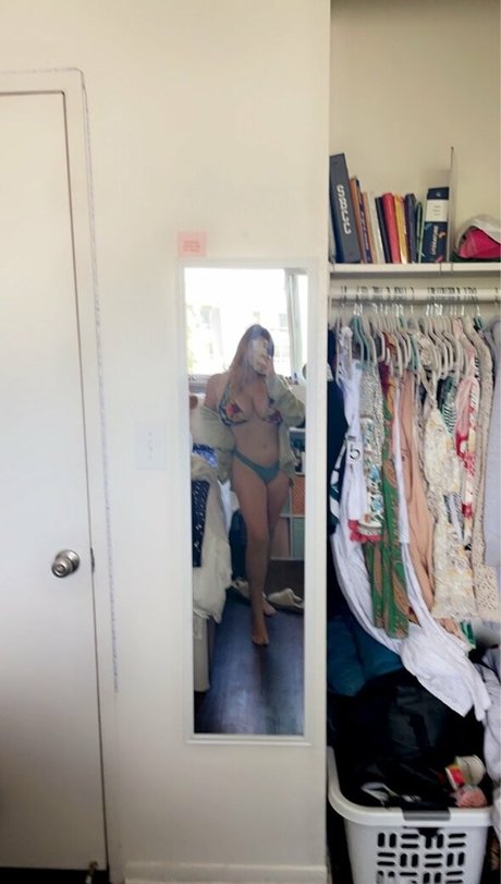 Emma R B naked pornstar pic