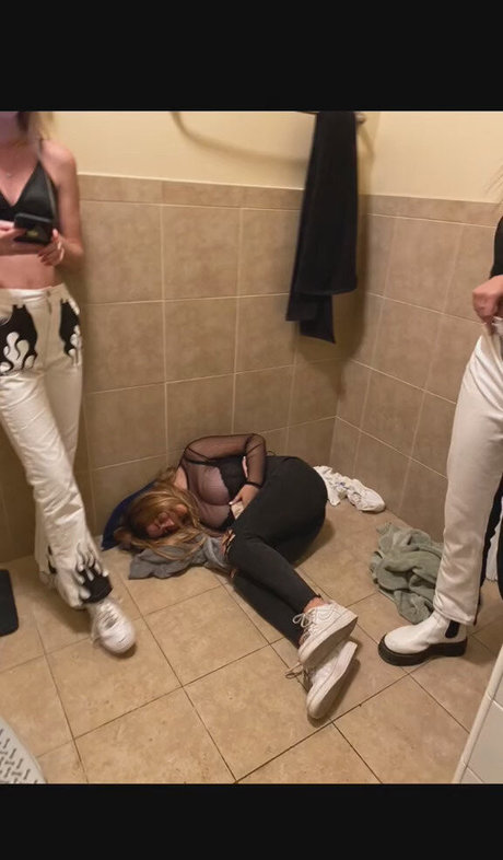 Emma R B high quality pornstar pictures