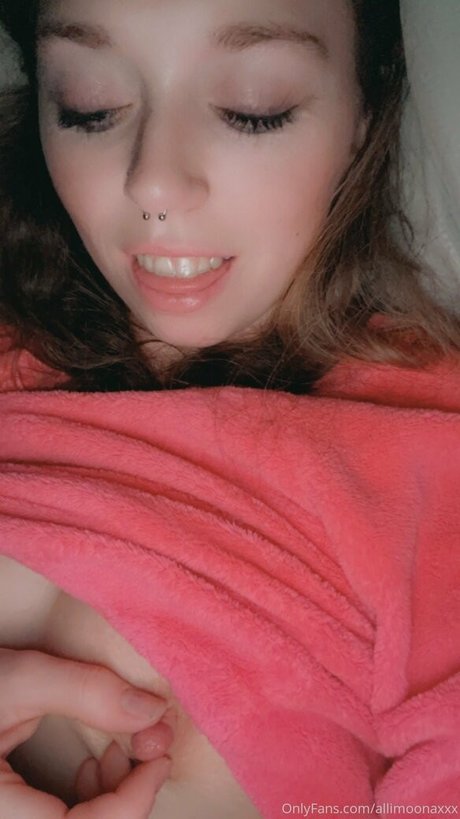 squirting onlyfans free photo