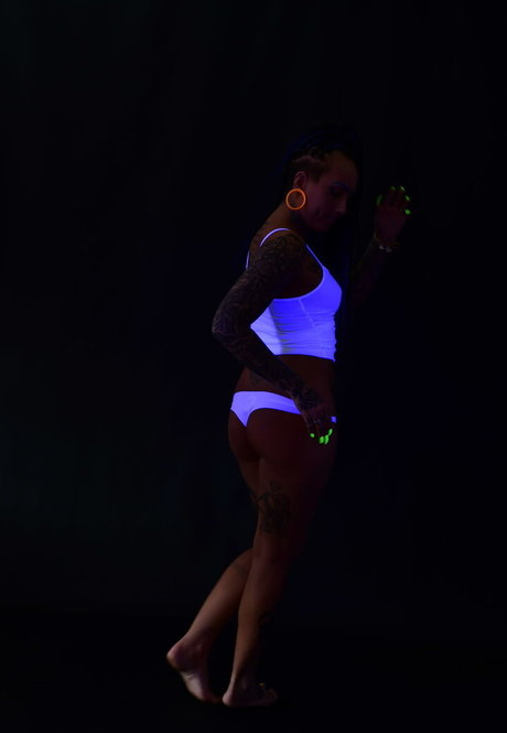 angelvicious pretty model gallery