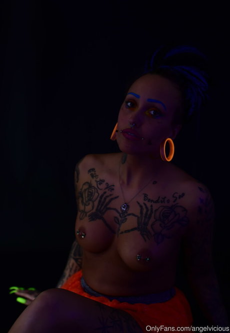 angelvicious sexy pornstar pics