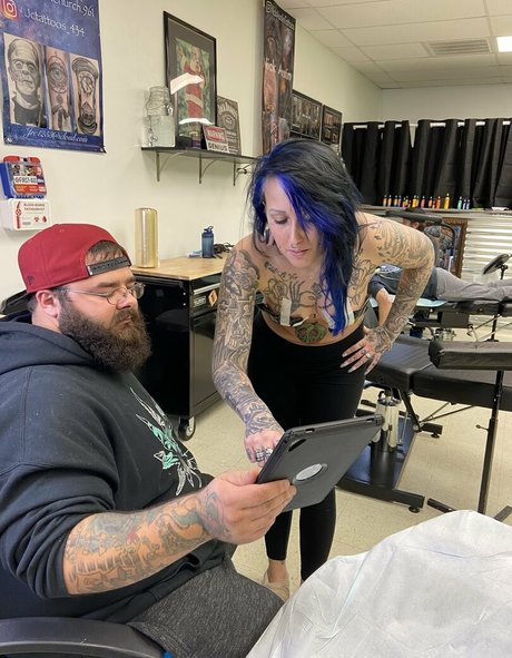 angelvicious high quality model picture