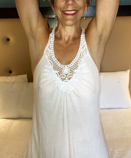 ebony smoking onlyfans exclusive image