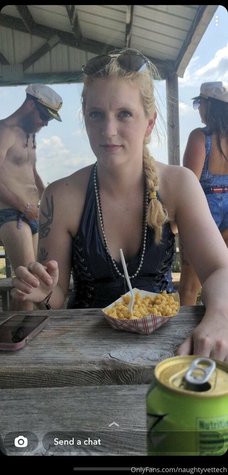 naughtyvettech model hot archive