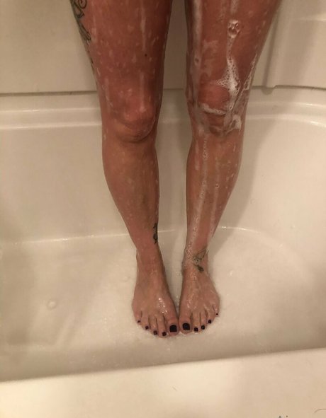 ajonesfeet model free galleries