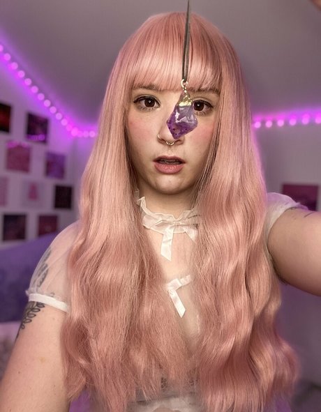 sunkensuccubus free actress pictures