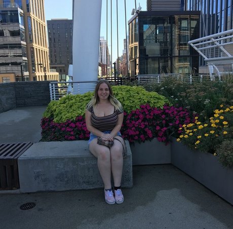 chubby kitty onlyfans hot nude photos