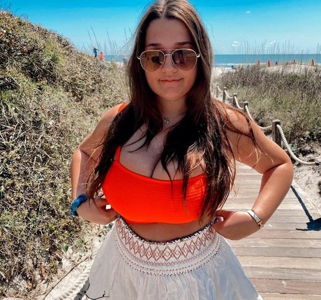 Grace H model naked pics