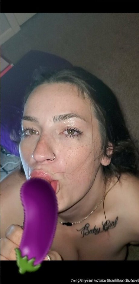 charlihoodwouldfree model art photo