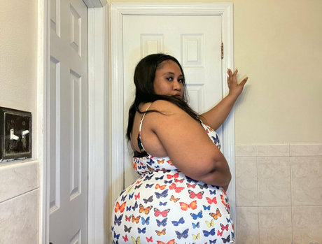 bbw moretolove23 model nudes image