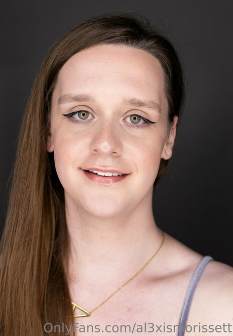 al3xismorissett nice model photo