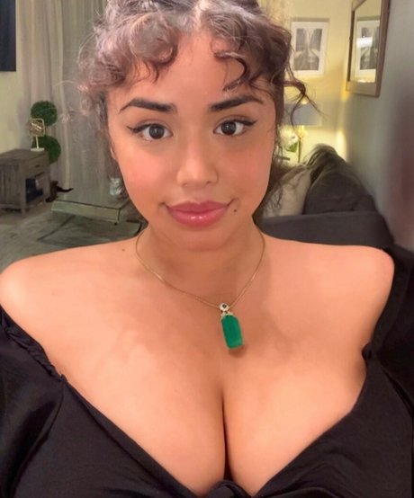 thick trans onlyfans nudes photo