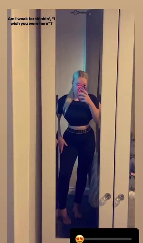 mirror selfie onlyfans art porn archive