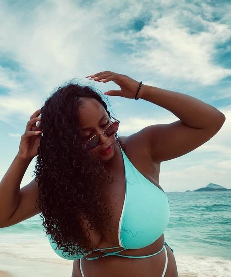 diasdegil star sexy pic