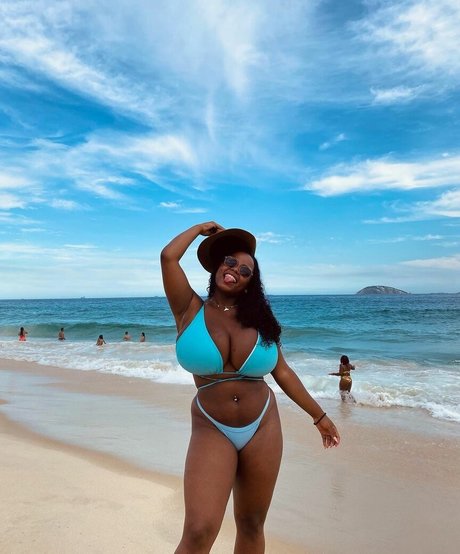 diasdegil model hot photos