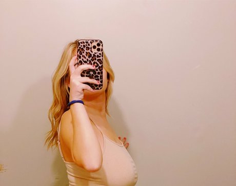 Summer Hope model best photo